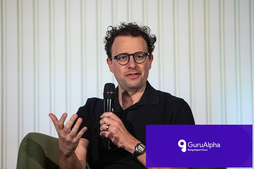 Inside OpenAI and Anthropic: Can Embedded Safety Watchdogs Truly Stay Independent?