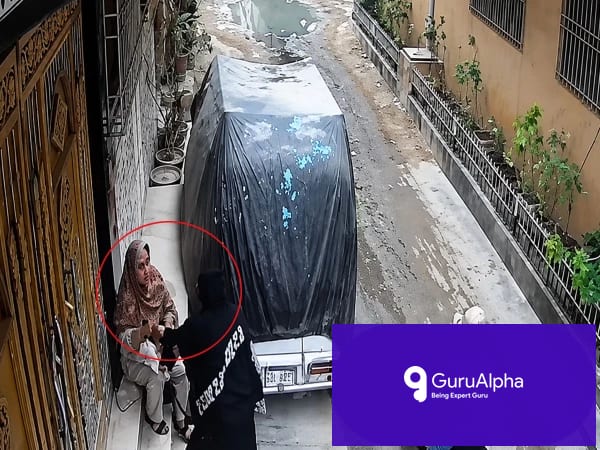 Karachi Street Robbery Involving Female Mugger Signals Evolving Gang Tactics