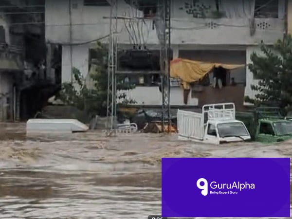 Rawalpindi Torrent Sweeps Away Vehicles as Nullah Lai Overflows After Monsoon Deluge