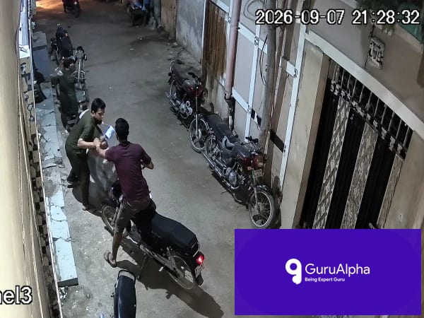 Surjani Town Muggers Flee After Karachi Resident Raises Loud Alarm